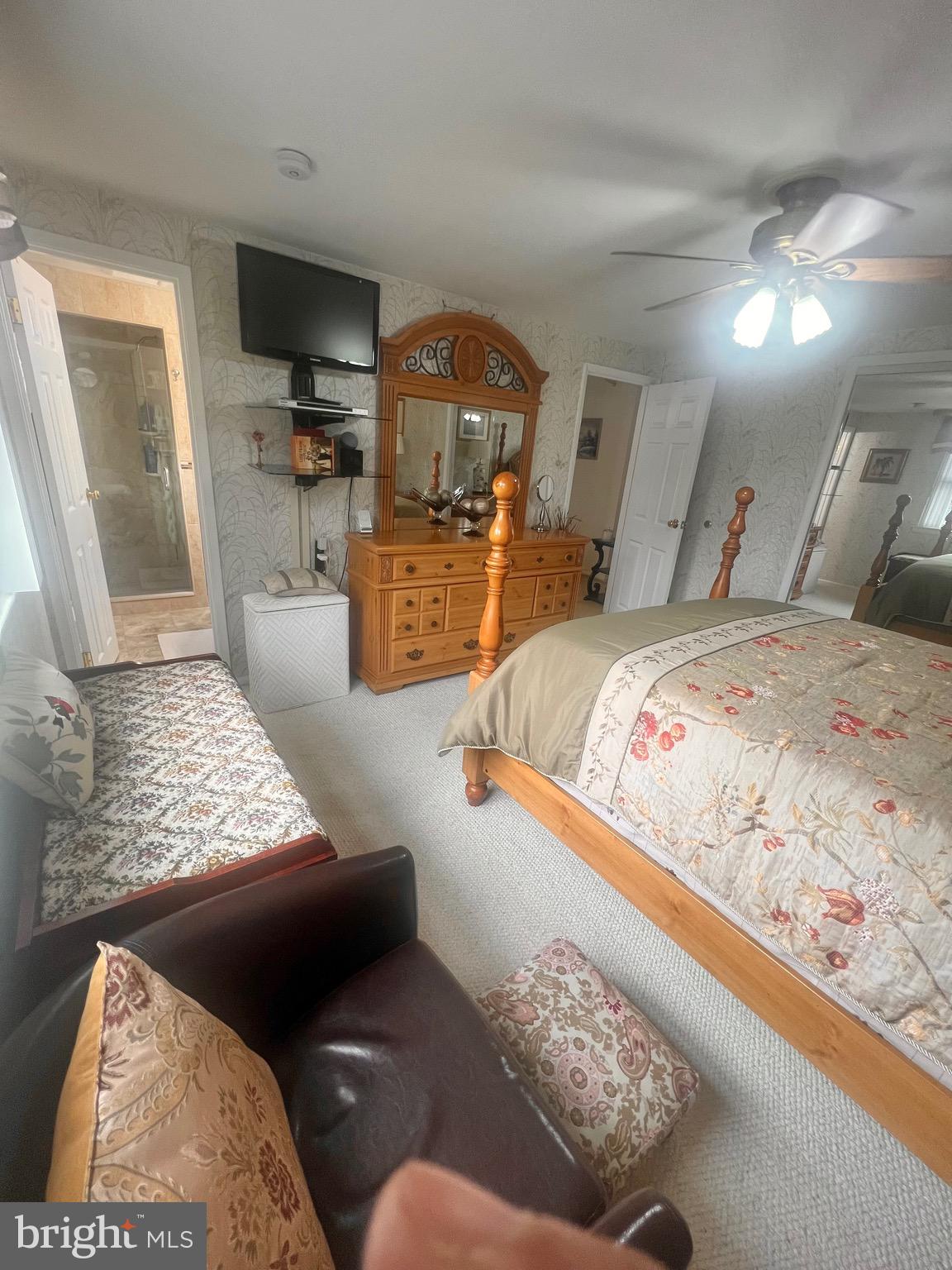 9709 Glenhope Road Philadelphia, PA 19115 - Photo 18 of 36