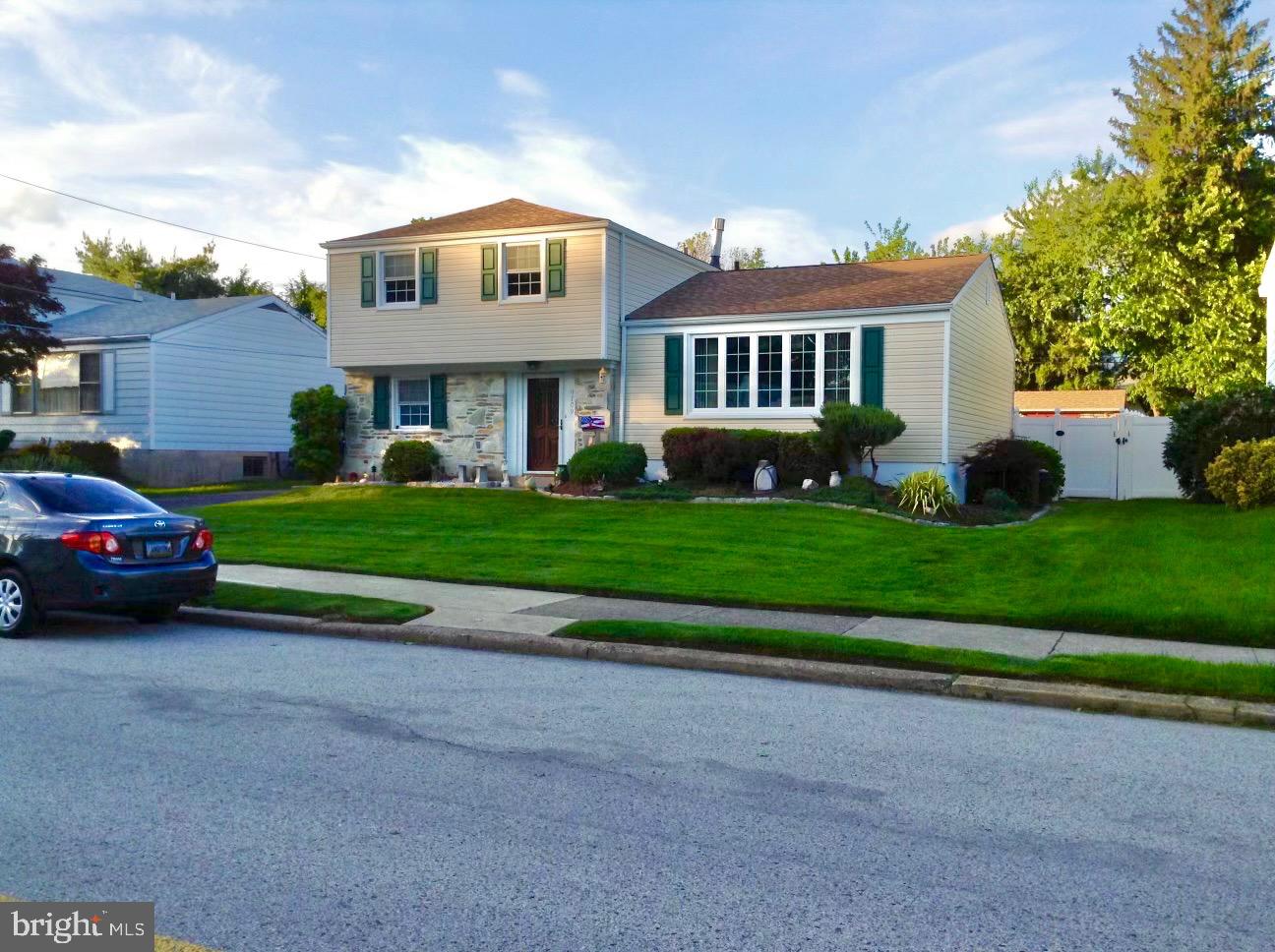 9709 Glenhope Road Philadelphia, PA 19115 - Photo 2 of 36