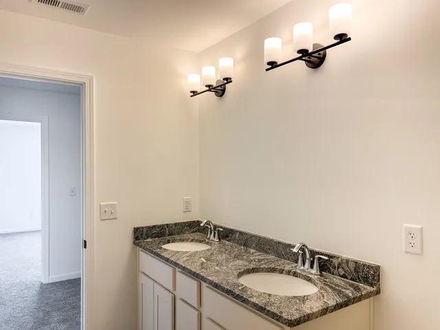 $419,711 | 94 West Crabapple Avenue, Cortland, IL 60112