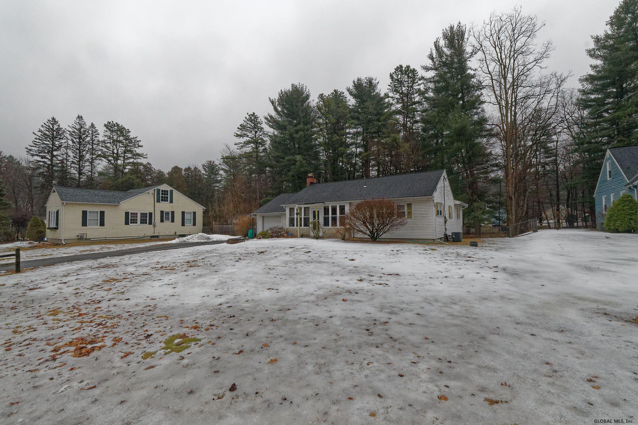 9 Pinewood Road Guilderland, NY 12084 - Photo 3 of 22 Photo 3