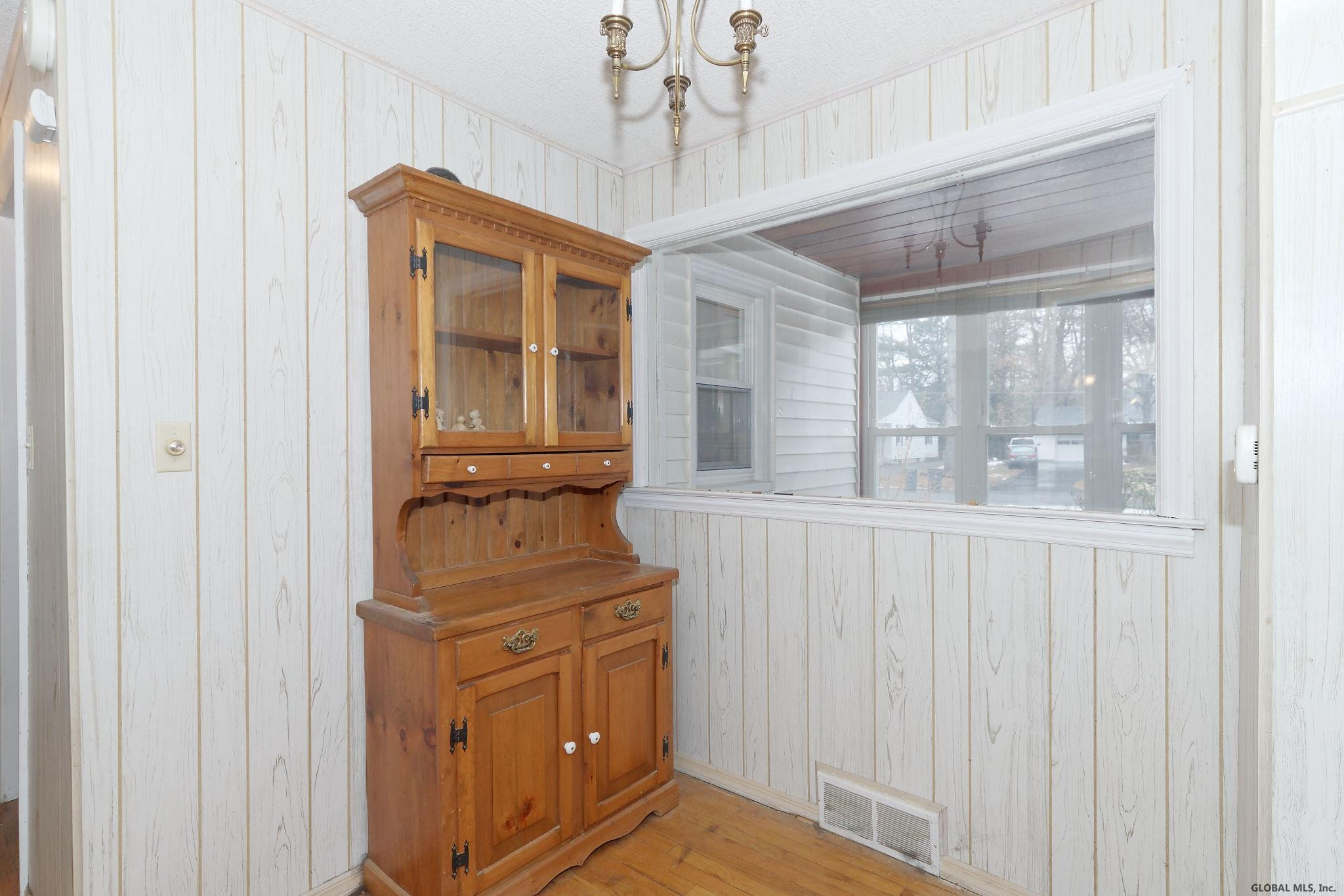 9 Pinewood Road Guilderland, NY 12084 - Photo 8 of 22 Photo 8