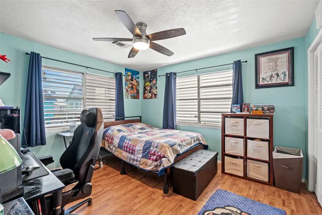 $350,000 | 775 Marlin Street, Bayou Vista, TX 77563