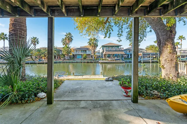 $350,000 | 775 Marlin Street, Bayou Vista, TX 77563