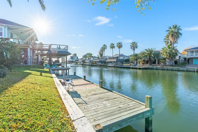 $350,000 | 775 Marlin Street, Bayou Vista, TX 77563