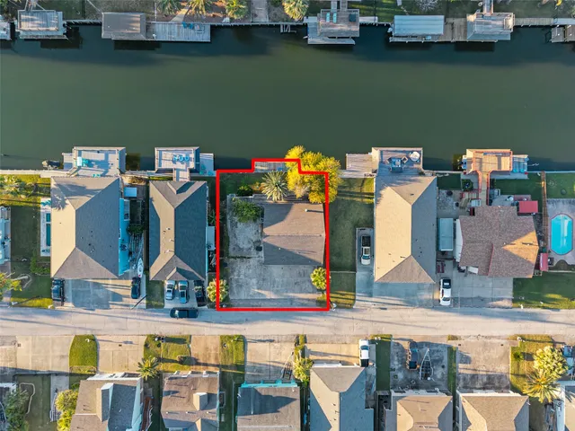 $350,000 | 775 Marlin Street, Bayou Vista, TX 77563