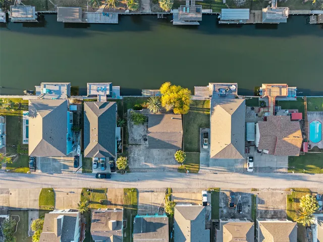 $350,000 | 775 Marlin Street, Bayou Vista, TX 77563