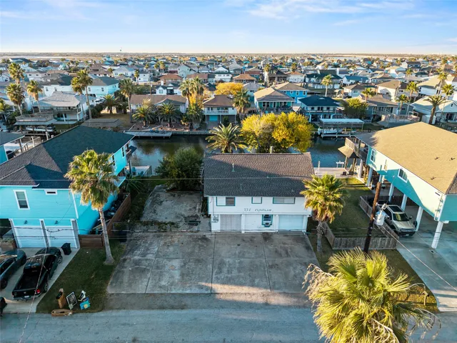 $350,000 | 775 Marlin Street, Bayou Vista, TX 77563