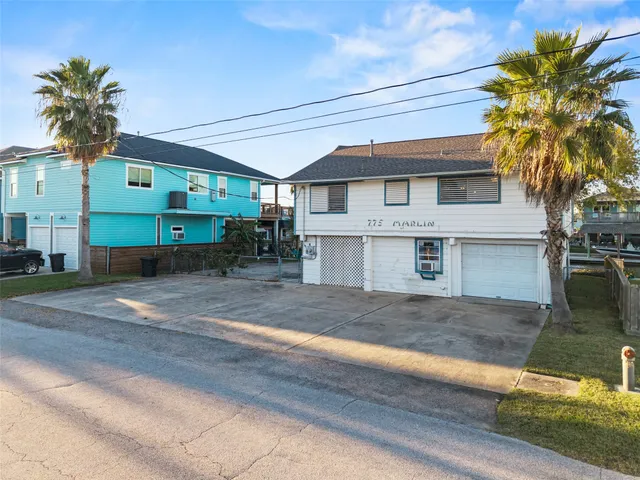 $350,000 | 775 Marlin Street, Bayou Vista, TX 77563