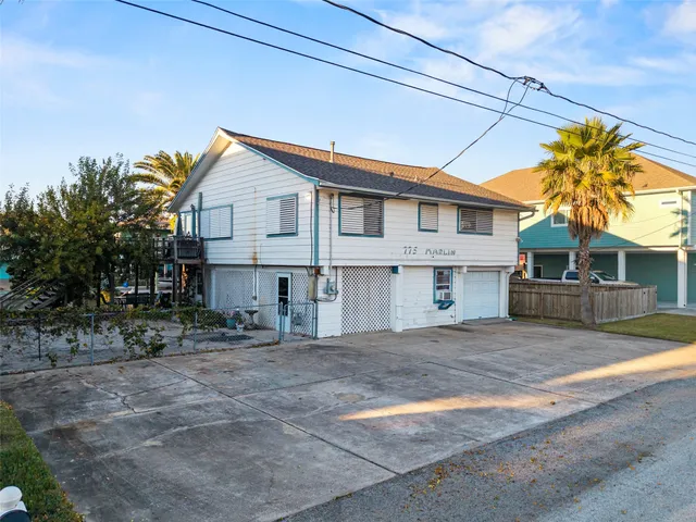 $350,000 | 775 Marlin Street, Bayou Vista, TX 77563