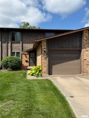 $89,900 | 3 Cedar Drive, Macomb, IL 61455