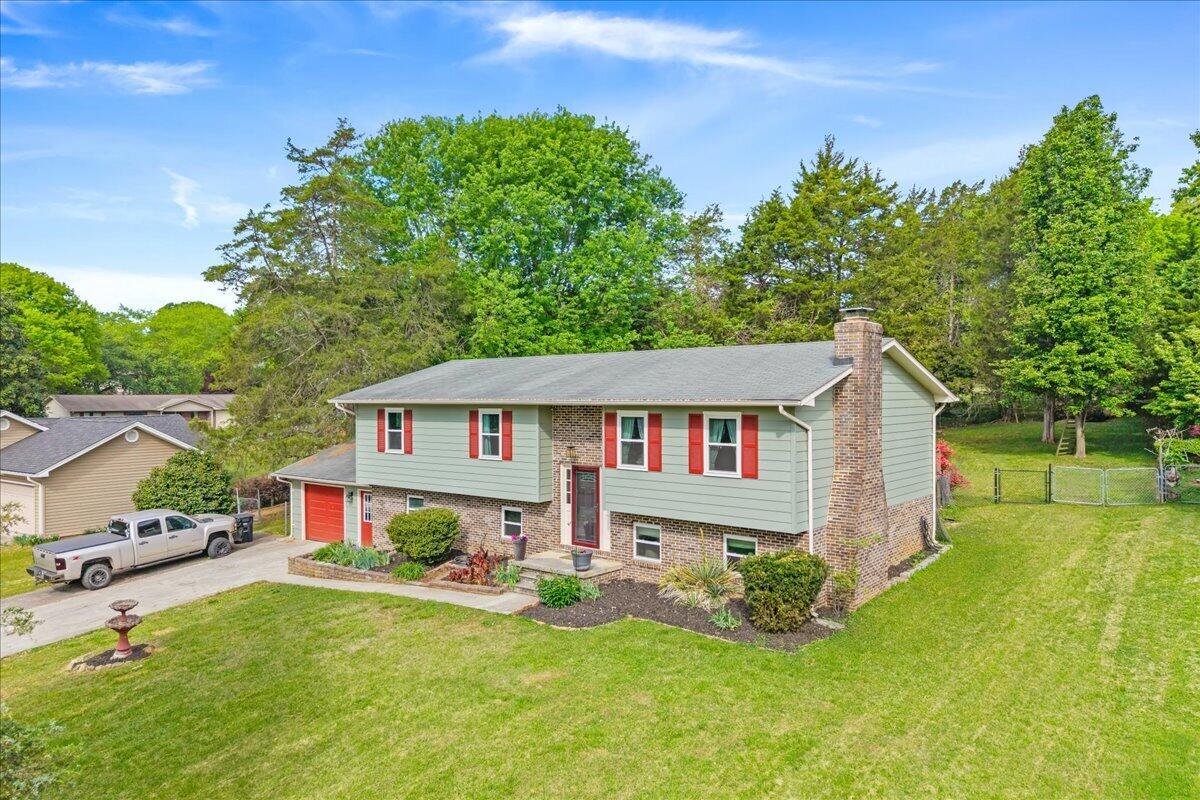 1305 Ridgeway Circle Athens, TN 37303 - Photo 2 of 40 01-1305 Ridgeway Cir-42