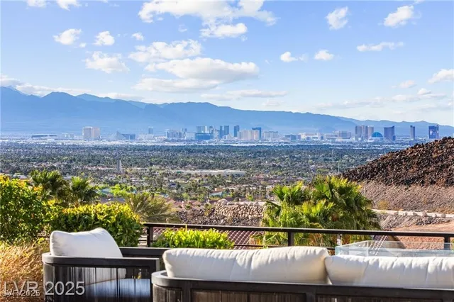 $2,749,900 | 387 Solitude Peak Lane, Henderson, NV 89012