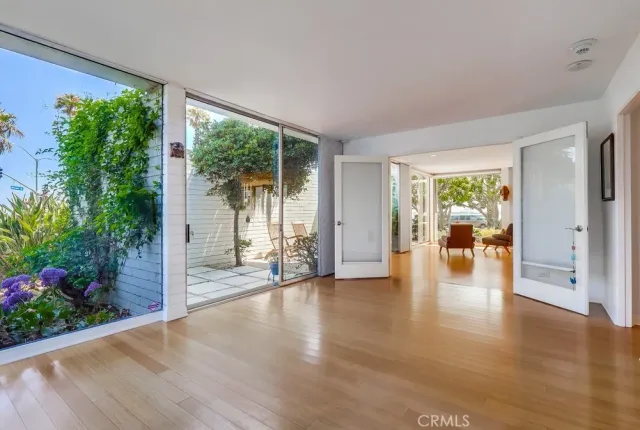 $1,060,000 | 2999 East Ocean Boulevard, Long Beach, CA 90803