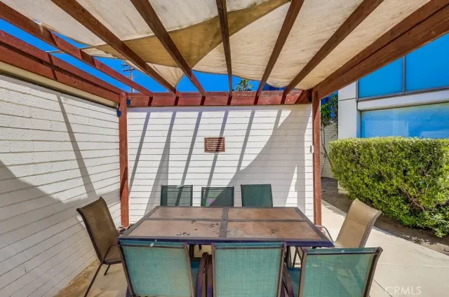 $1,060,000 | 2999 East Ocean Boulevard, Long Beach, CA 90803