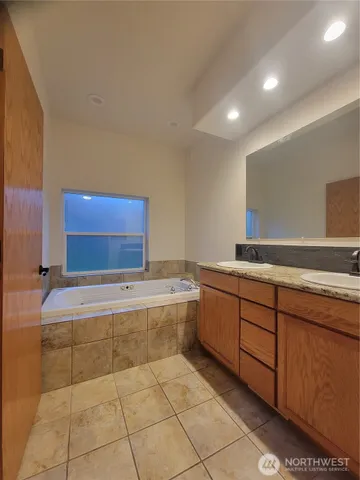 $3,900 | 1945 Southeast Van Skiver Road, Port Orchard, WA 98367