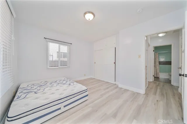 an empty room with window