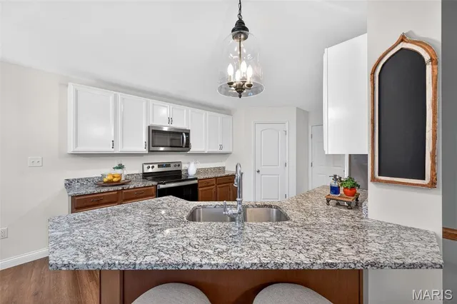 $285,000 | 320 Carolyn Circle, Wright City, MO 63390