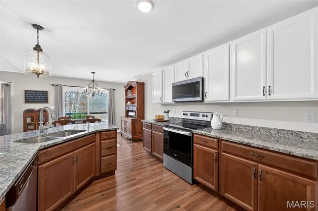 $285,000 | 320 Carolyn Circle, Wright City, MO 63390