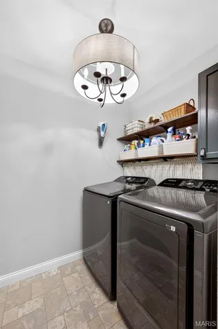 $285,000 | 320 Carolyn Circle, Wright City, MO 63390