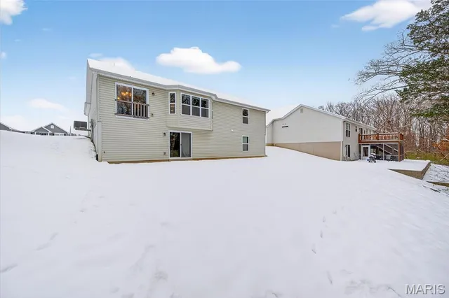 $285,000 | 320 Carolyn Circle, Wright City, MO 63390