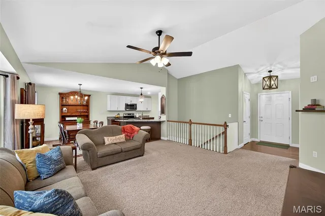 $285,000 | 320 Carolyn Circle, Wright City, MO 63390