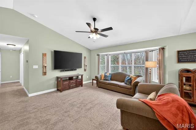 $285,000 | 320 Carolyn Circle, Wright City, MO 63390