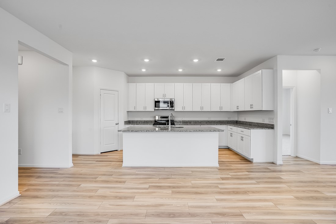 21906 Longhorn Rdg Drive Hockley, TX 77447 - Photo 5 of 26 21906 Longhorn Ridge Drive ~ Ready Now