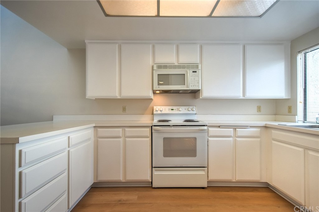 17284 Citron Irvine, CA 92612 - Photo 11 of 69