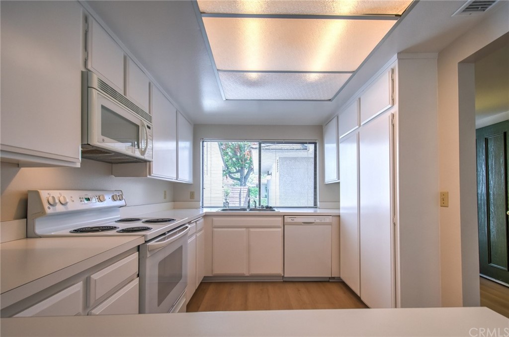 17284 Citron Irvine, CA 92612 - Photo 16 of 69