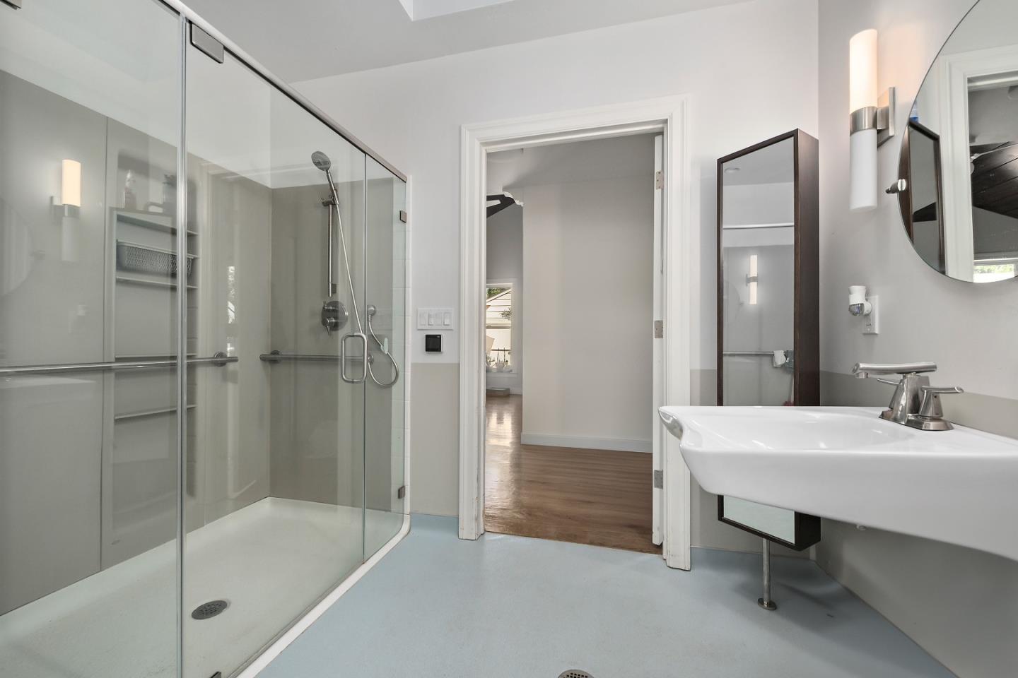 560 Franklin Street Mountain View, CA 94041 - Photo 11 of 22 a bathroom with a sink and a mirror