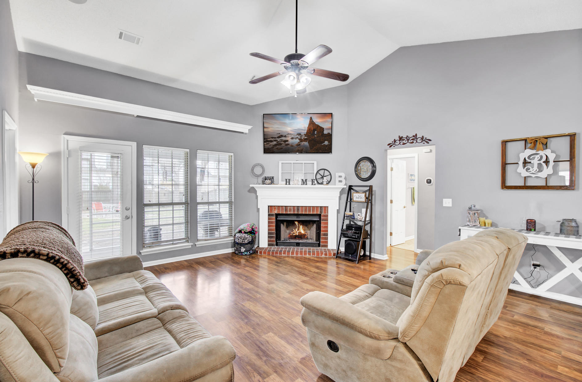 104 Landau Road Summerville, SC 29485 - Photo 3 of 28 (8)