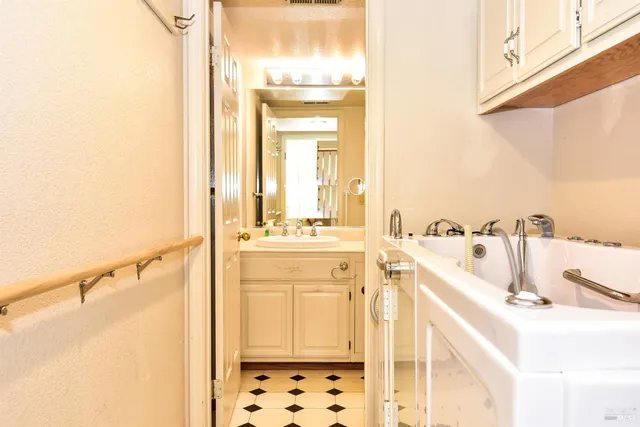 $925,000 | 2728 Terry Court, Pinole, CA 94564