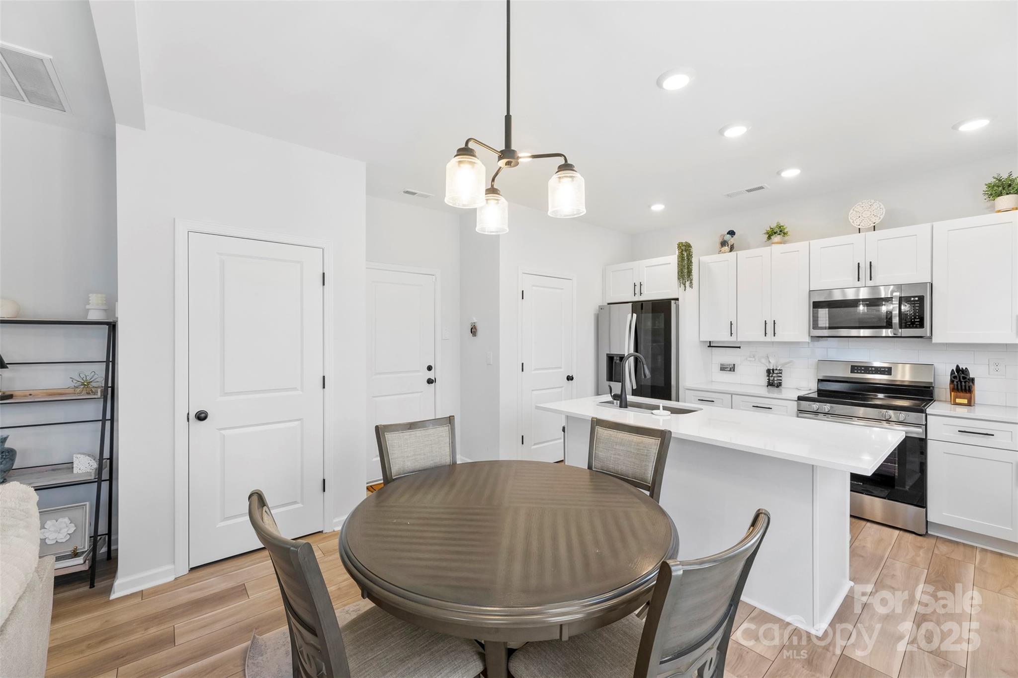 145 Baucom Street Charlotte, NC 28216 - Photo 12 of 47