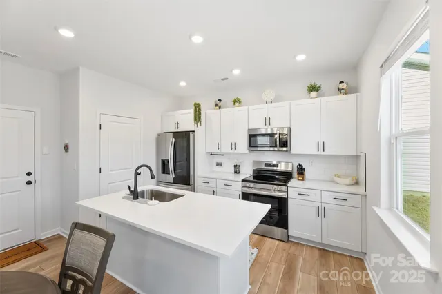 $389,000 | 145 Baucom Street, Charlotte, NC 28216