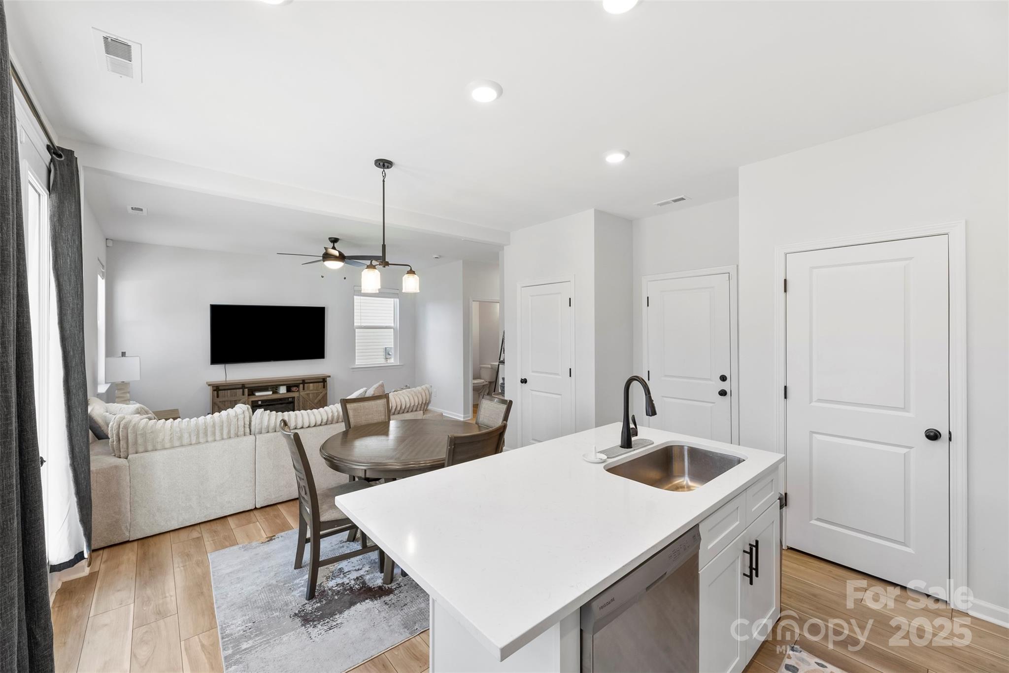 145 Baucom Street Charlotte, NC 28216 - Photo 17 of 47