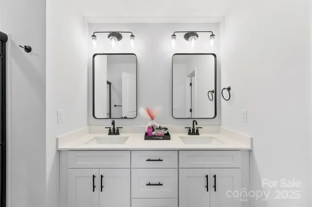 $389,000 | 145 Baucom Street, Charlotte, NC 28216