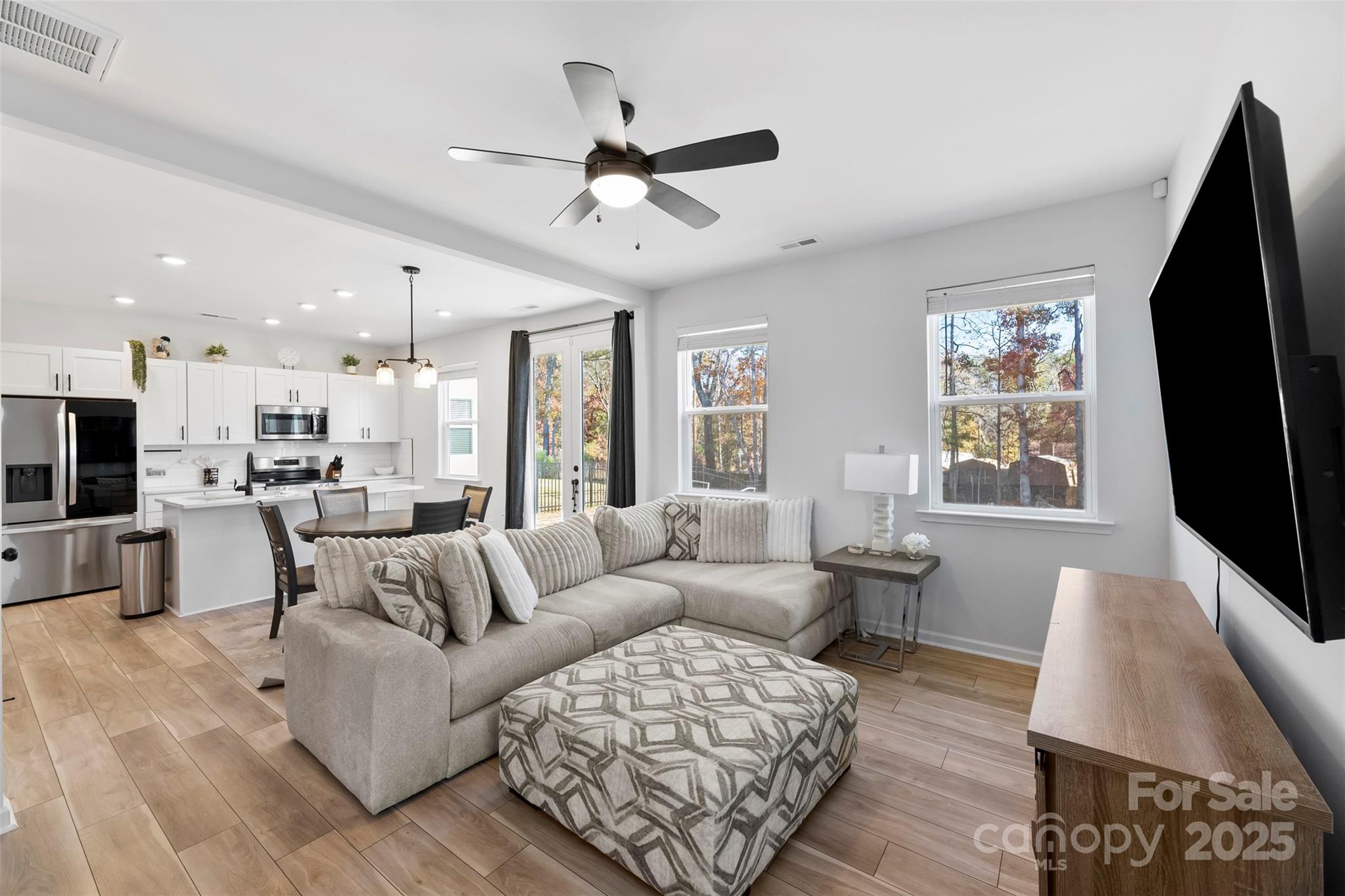 145 Baucom Street Charlotte, NC 28216 - Photo 7 of 47