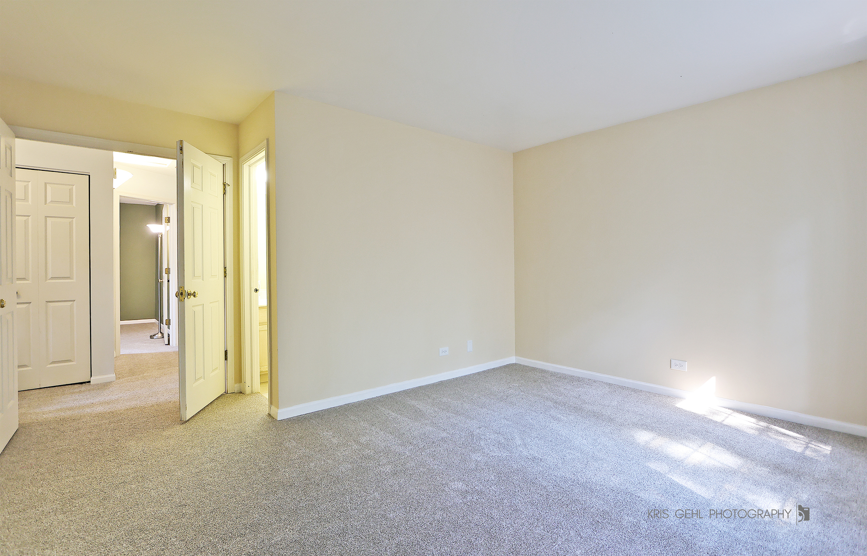 321 West Whispering Oaks Lane, Unit 321 Round Lake, IL 60073 - Photo 13 of 15 a view of an empty room