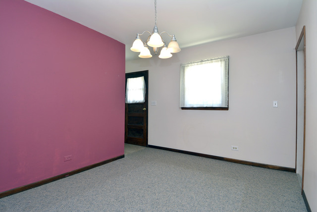 370 Dunbar Road Wauconda, IL 60084 - Photo 9 of 22 a view of a livingroom with window