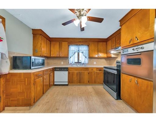 37 Appleton Street Springfield, MA 01108 - Photo 8 of 28
