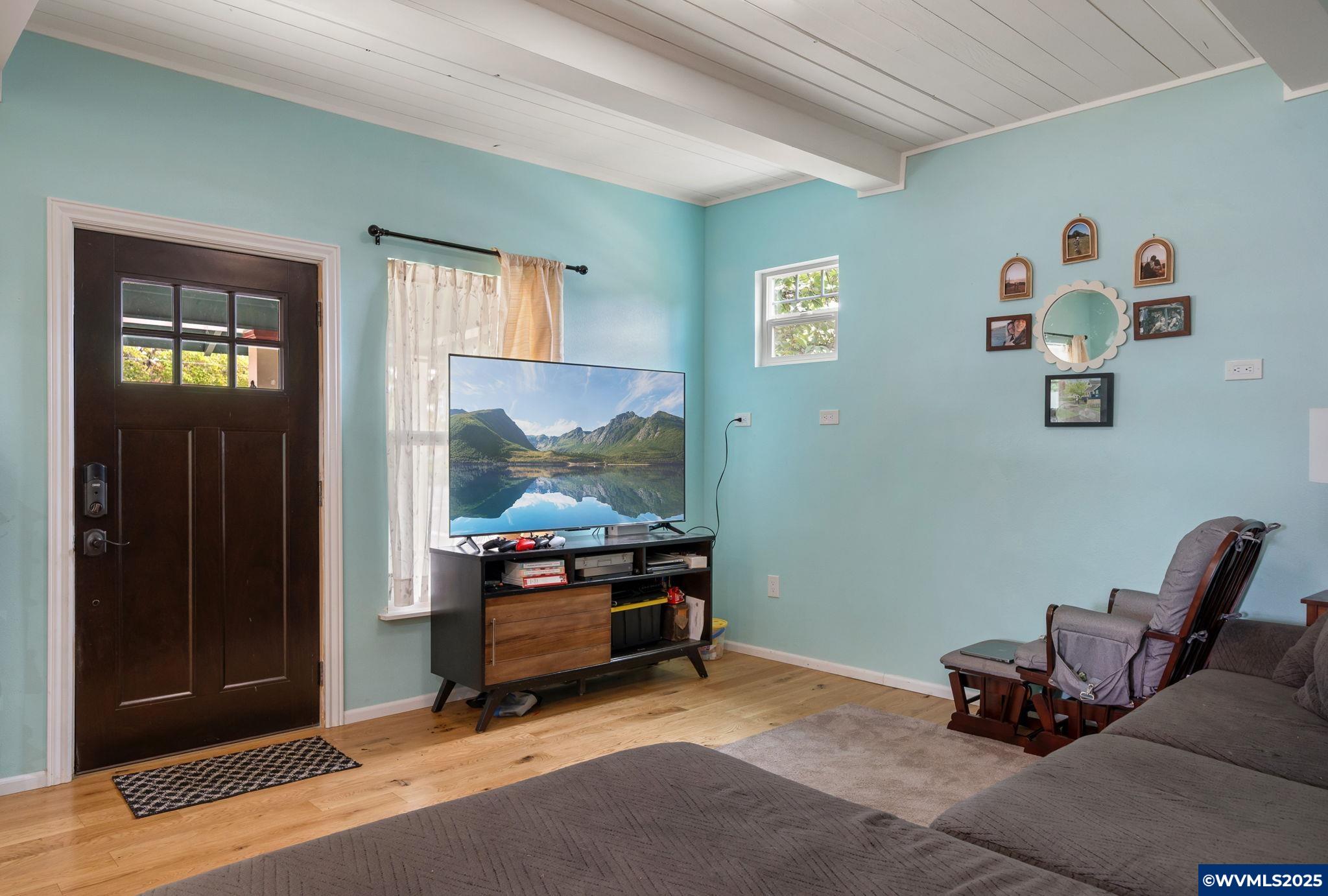 838 Takena Street Southwest Albany, OR 97321 - Photo 5 of 39