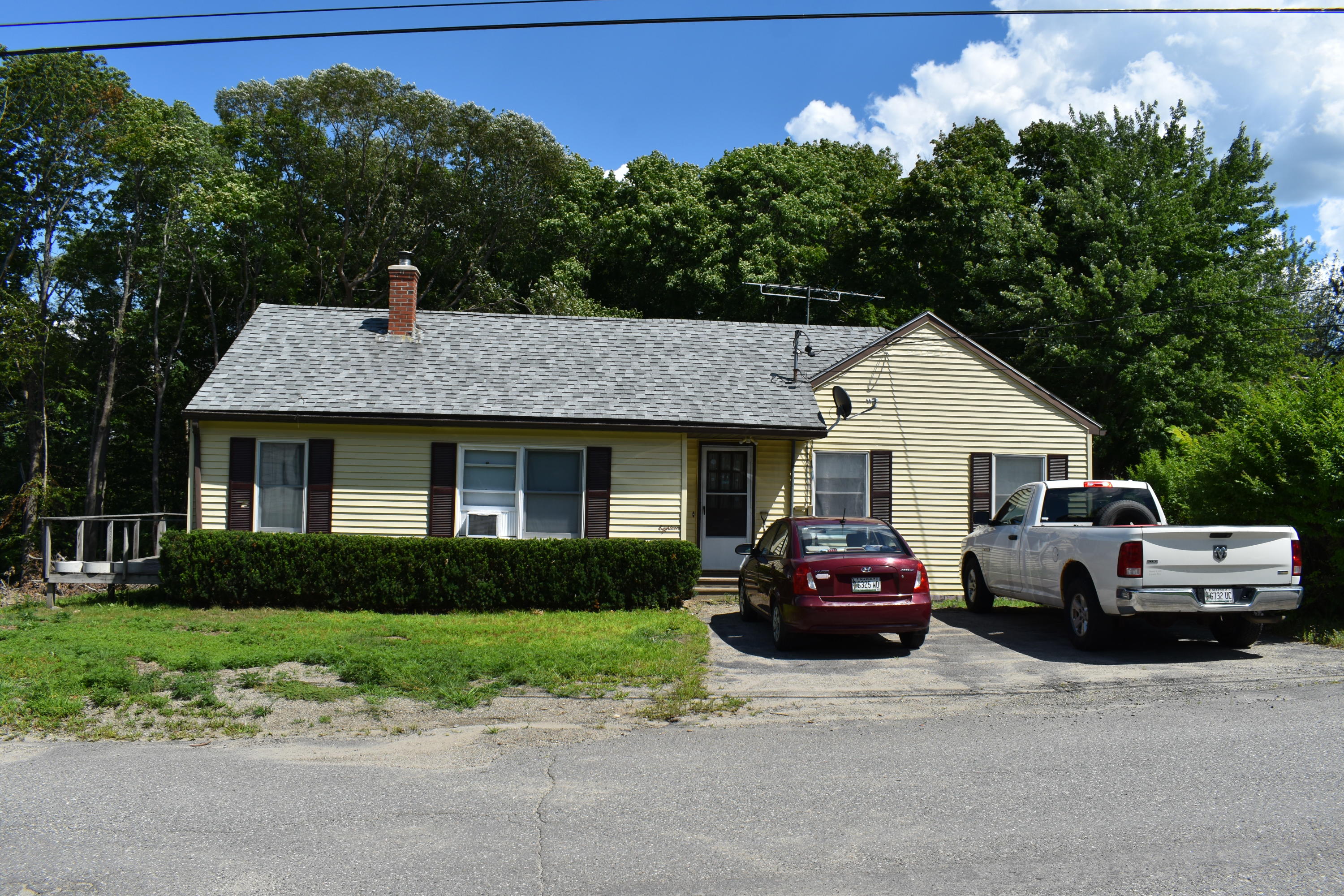 18 Perry Street Lincoln, ME 04457 - Photo 2 of 14 DSC_0134
