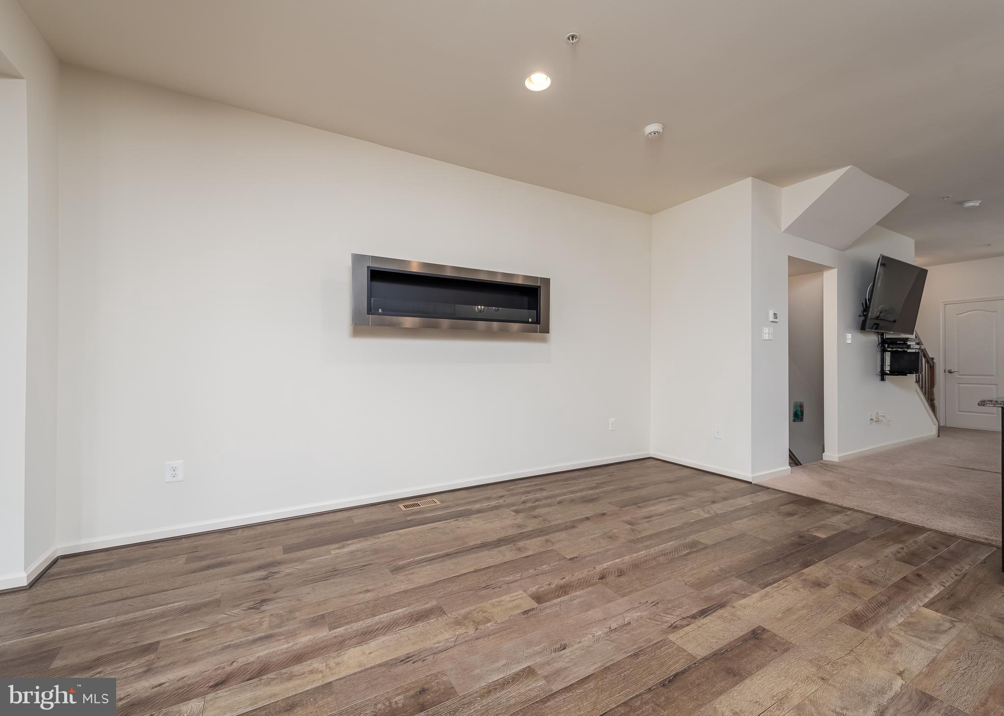 9780 Peace Spgs Ridge Laurel, MD 20723 - Photo 10 of 30 Open kitchen area allows for more table space