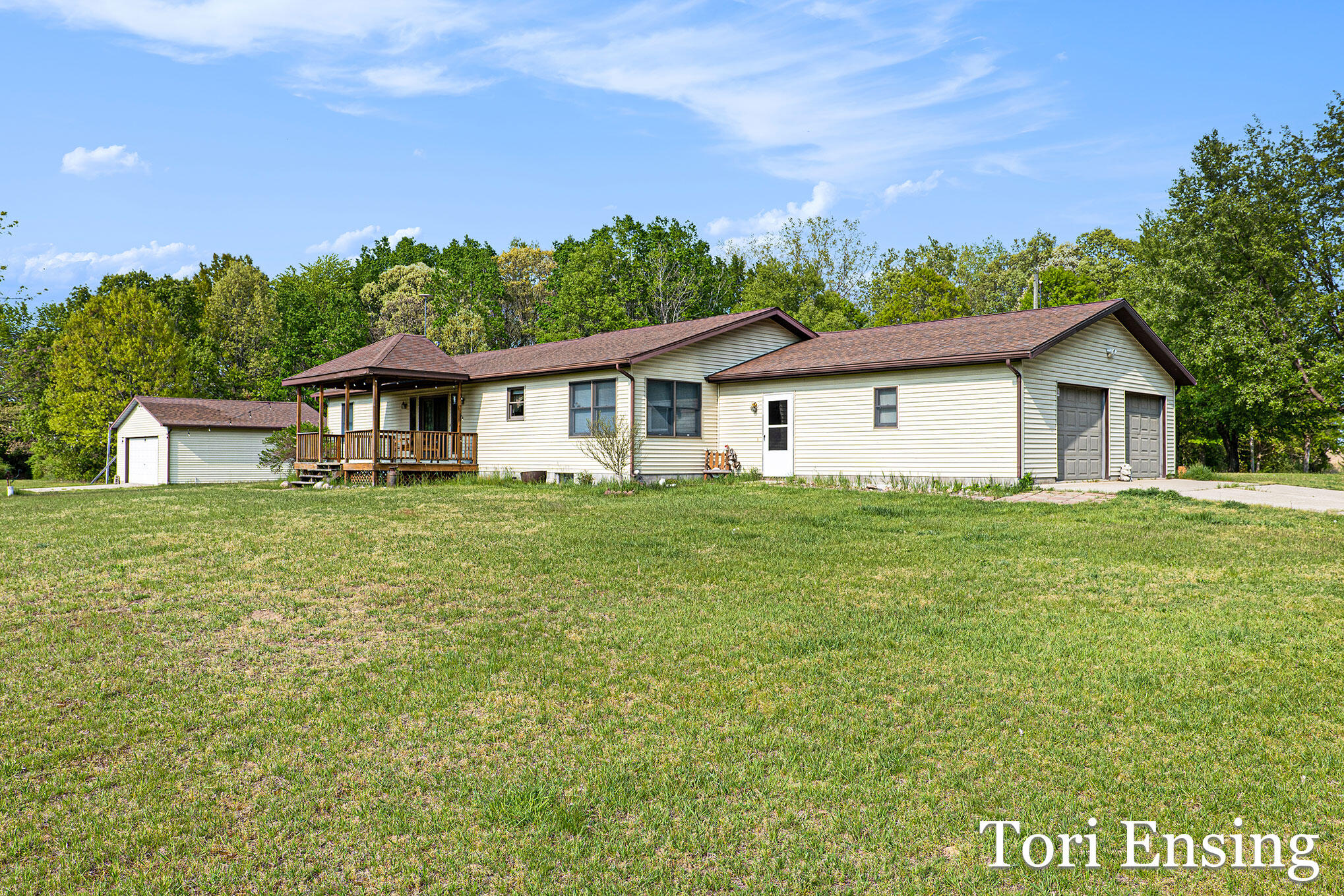 10423 East Klees Road Crystal, MI 48818 - Photo 1 of 29 klees-38