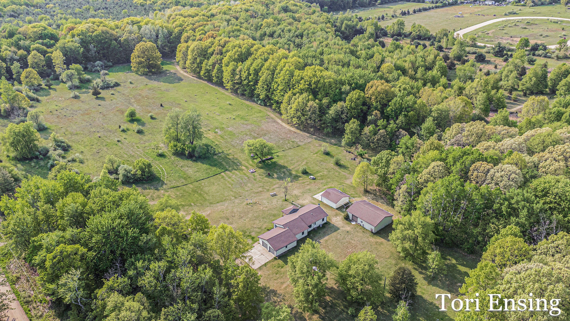 10423 East Klees Road Crystal, MI 48818 - Photo 27 of 29 DJI_0062