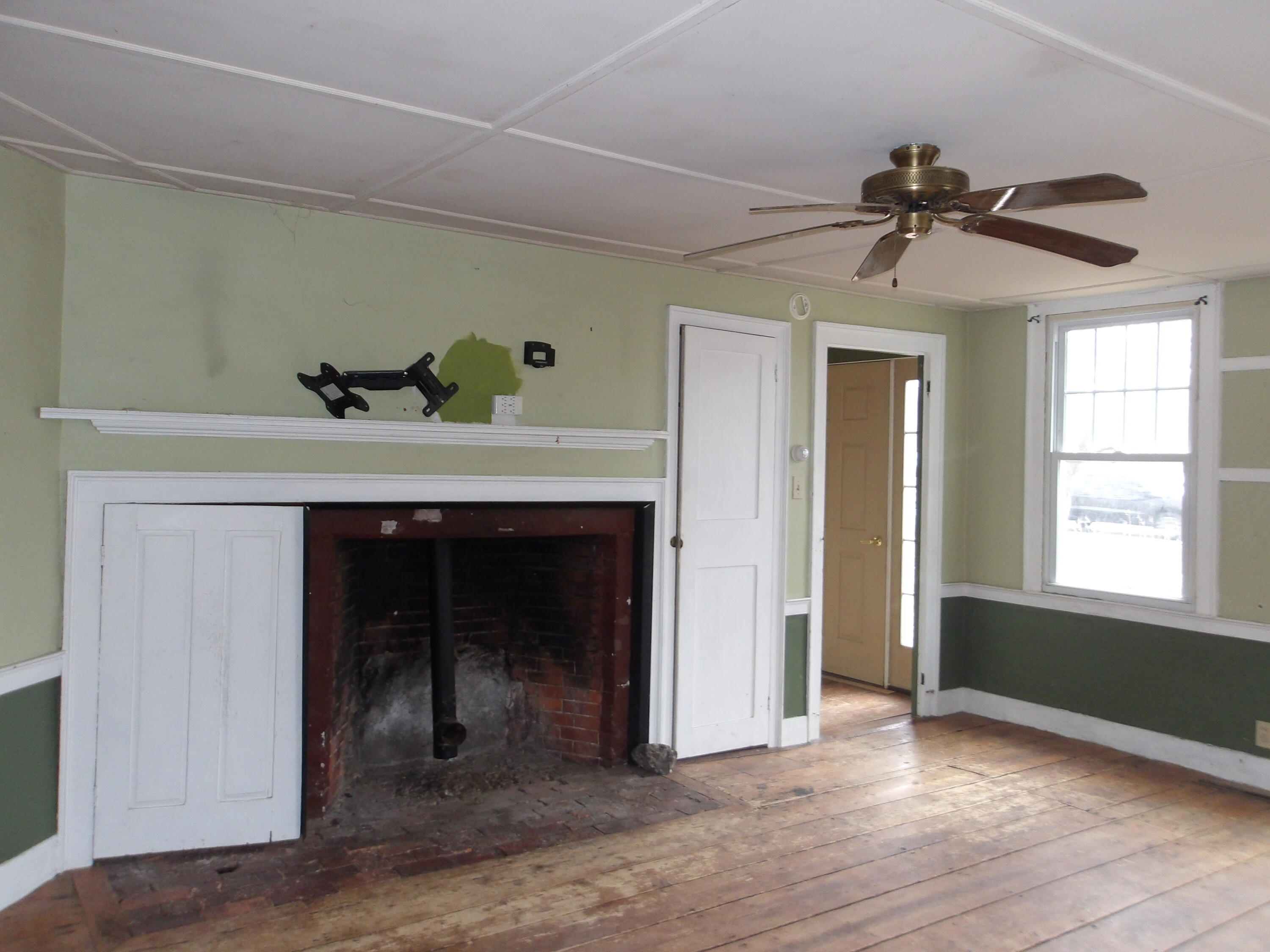 616 Old County Road Rockland, ME 04841 - Photo 11 of 43 100_3355