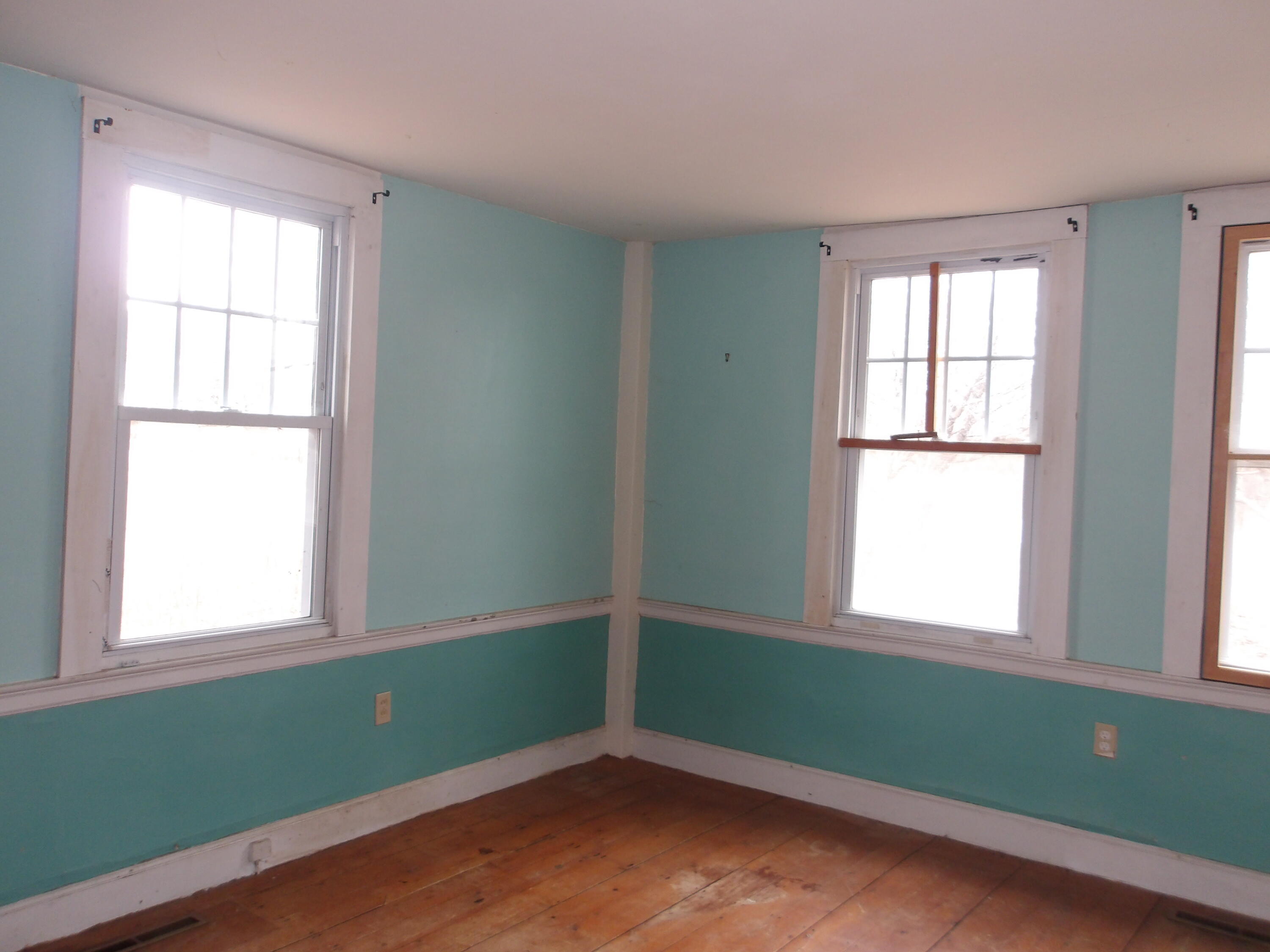 616 Old County Road Rockland, ME 04841 - Photo 29 of 43 100_3372