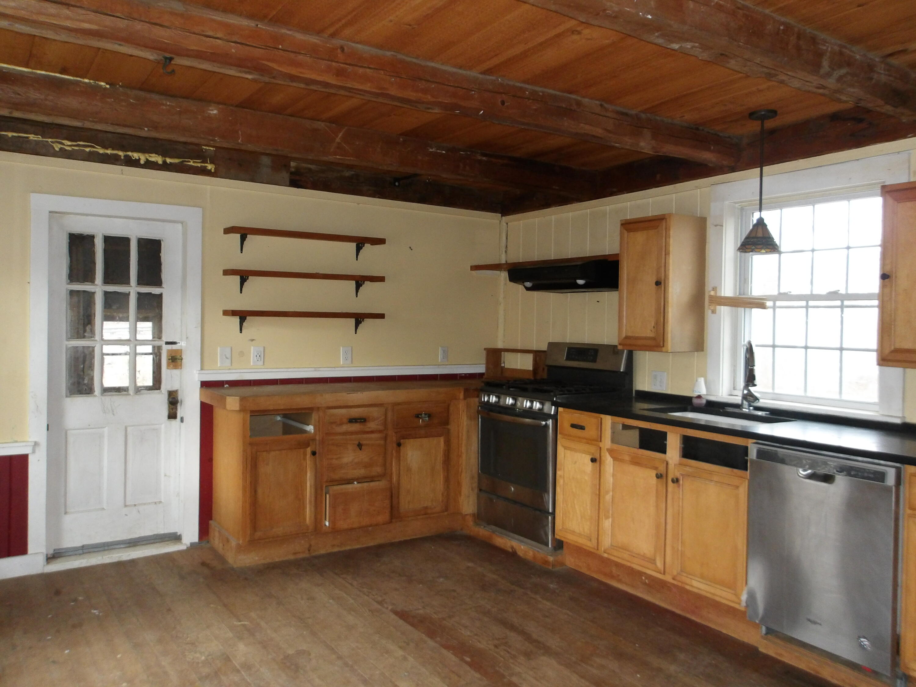 616 Old County Road Rockland, ME 04841 - Photo 7 of 51 100_3350