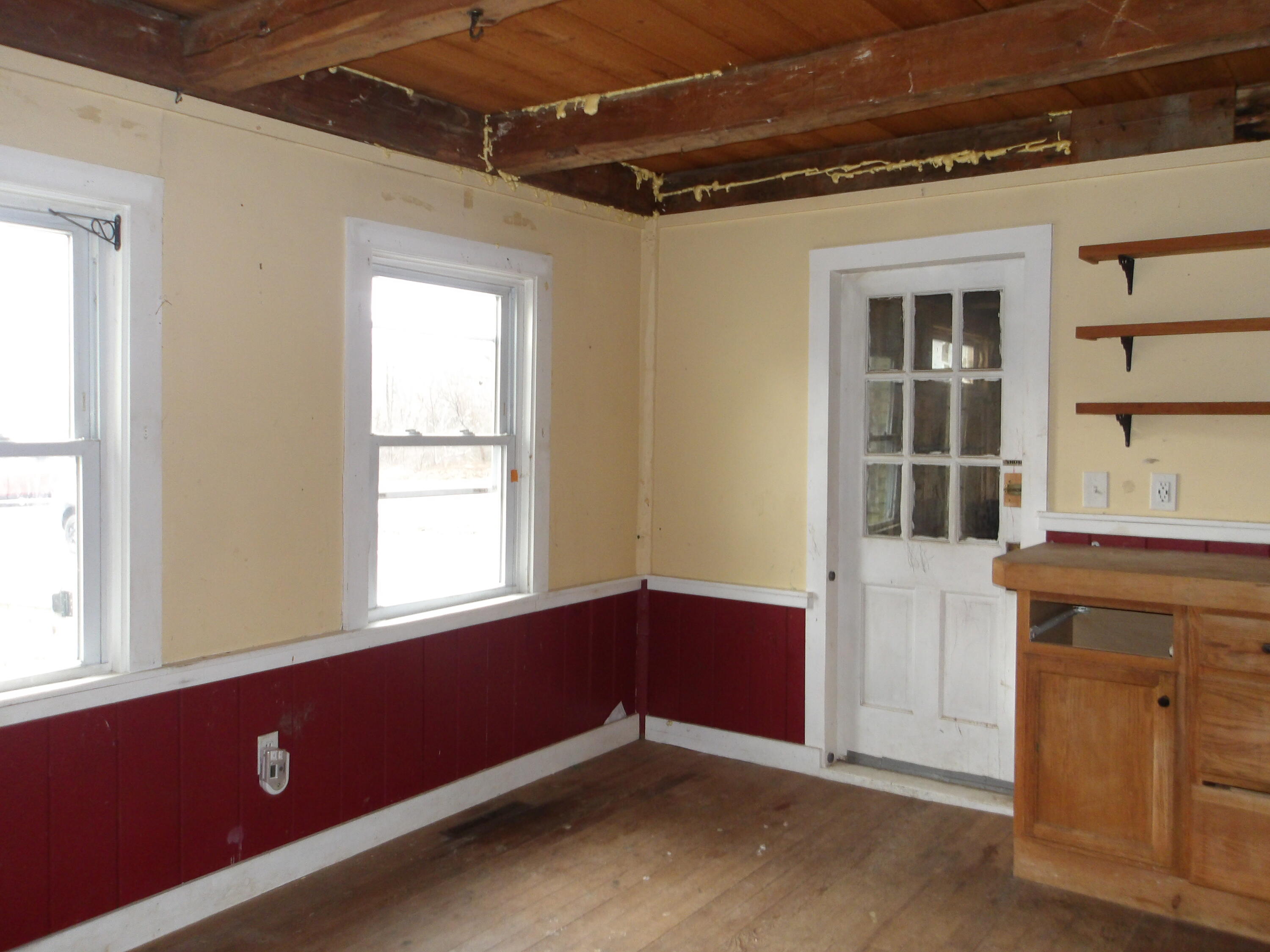 616 Old County Road Rockland, ME 04841 - Photo 7 of 43 100_3353