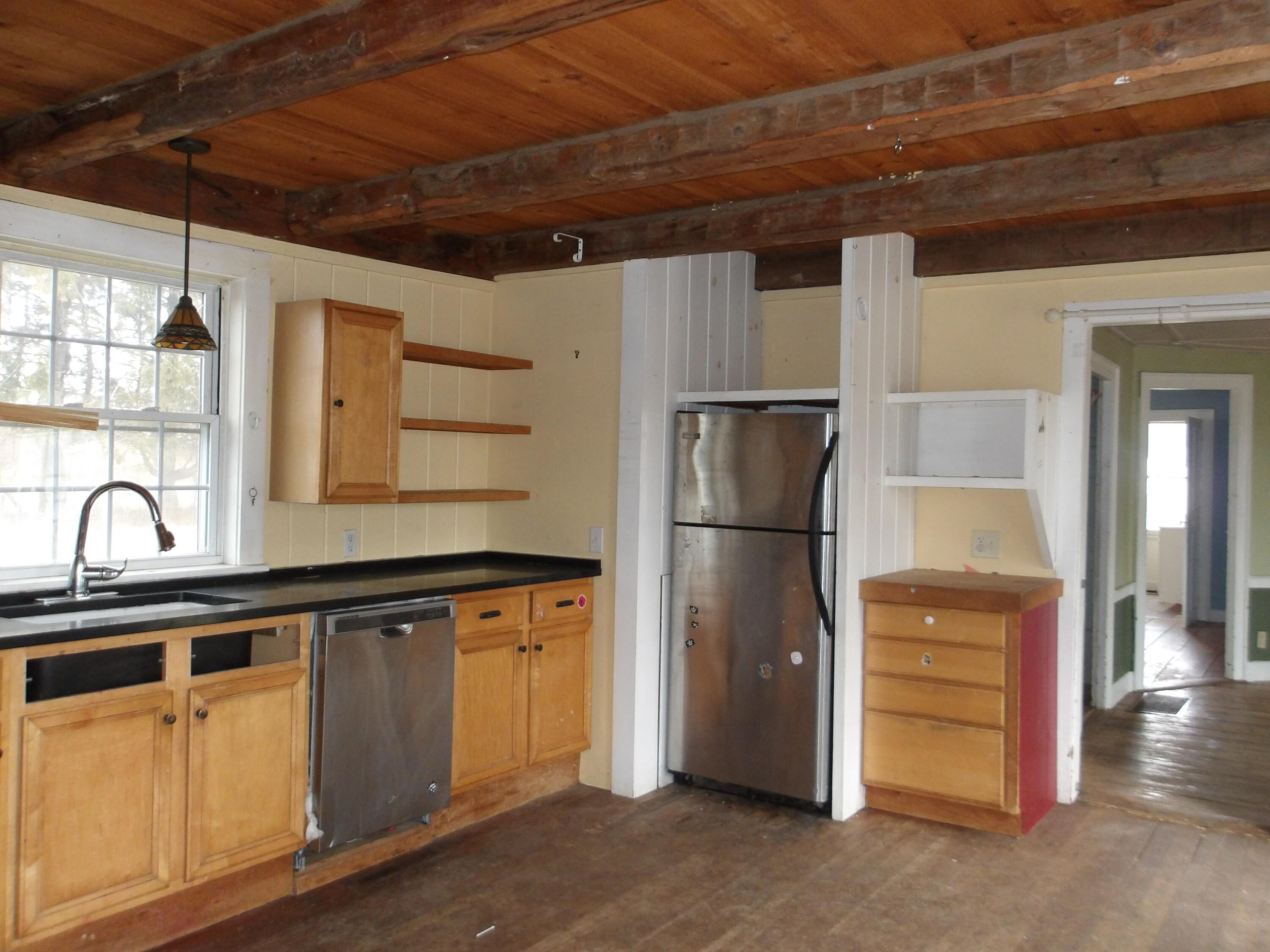 616 Old County Road Rockland, ME 04841 - Photo 9 of 43 100_3351